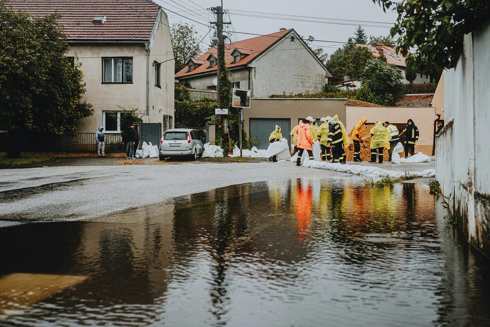 Post Disaster Comms: Resilient Communities